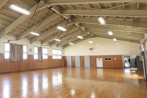 格技場